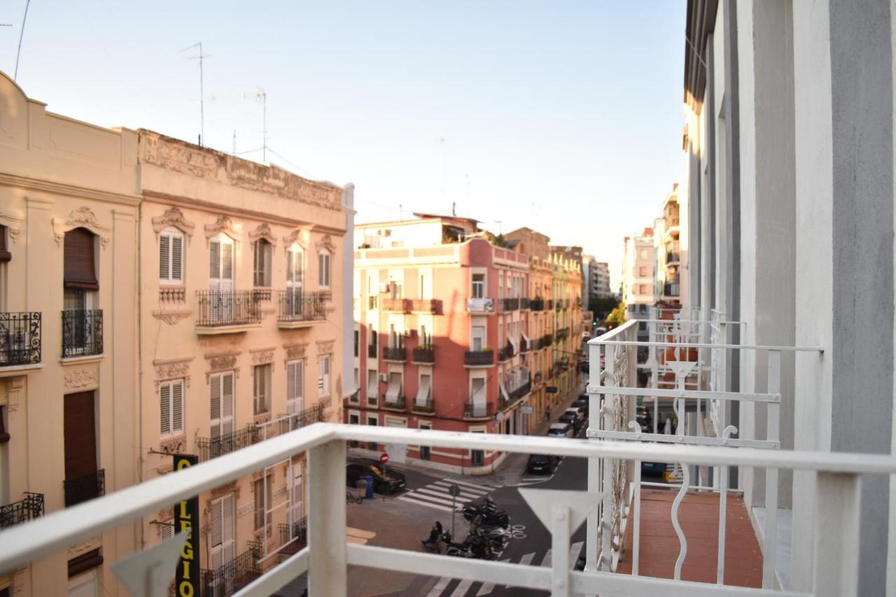 Gran Apartamento Cerca De Ruzafa Valencia Exterior foto